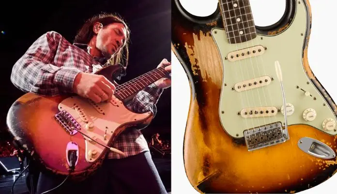 Por "apenas" R$ 100 mil: guitarra especial de John Frusciante passa a ser vendida pela Fender