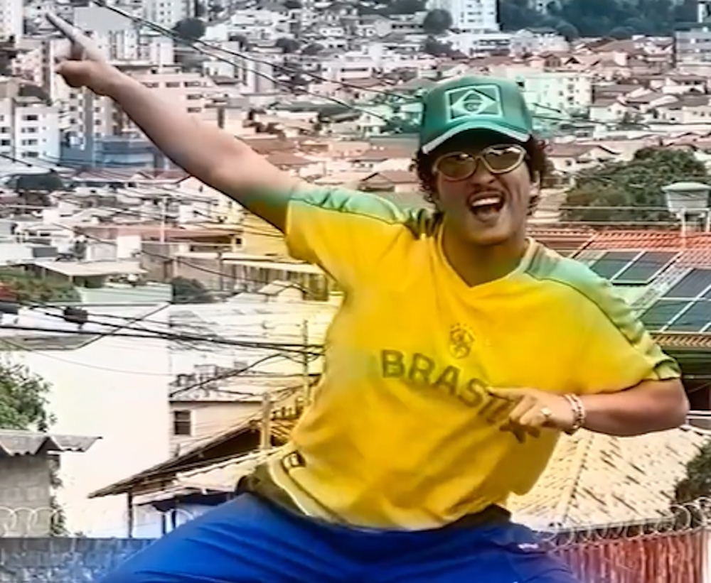 Vídeo: Bruno Mars grava funk em português e celebra o Brasil mais uma vez