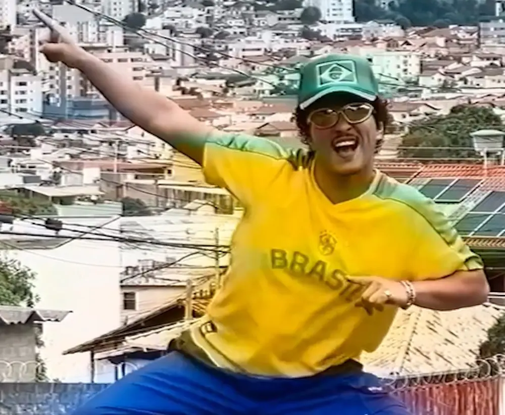 Bruno Mars canta funk no Brasil