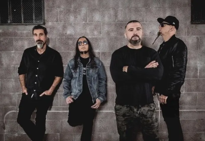 System Of A Down vem ao Brasil para três shows em 2025