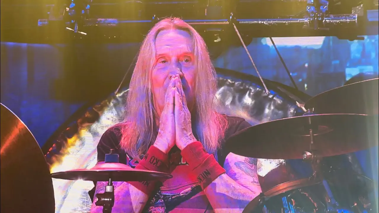 Nicko McBrain no último show do Iron Maiden