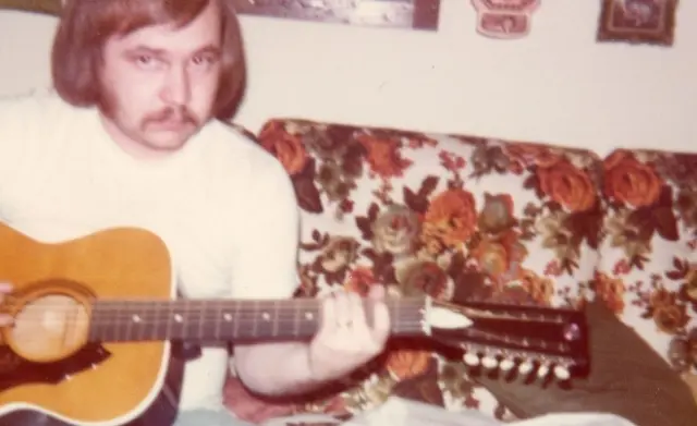 Rusty Williams, avô de Hayley Williams, lançará disco de estreia aos 78 anos