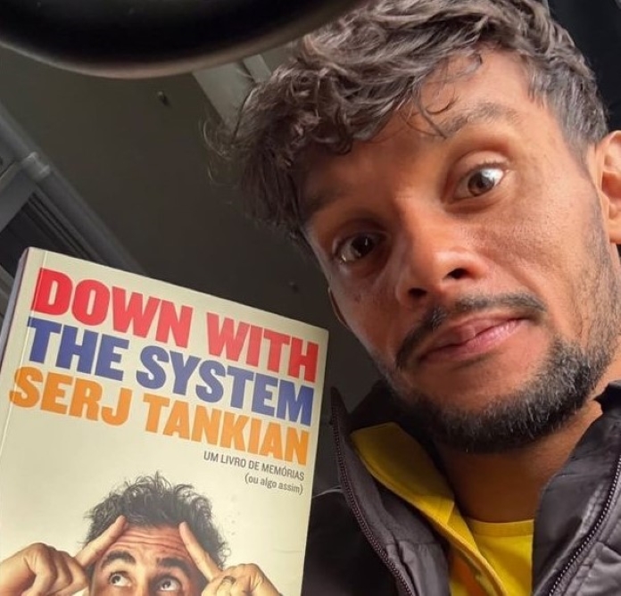 Gustavo Scarpa posta sobre livro de Serj Tankian, do System Of A Down