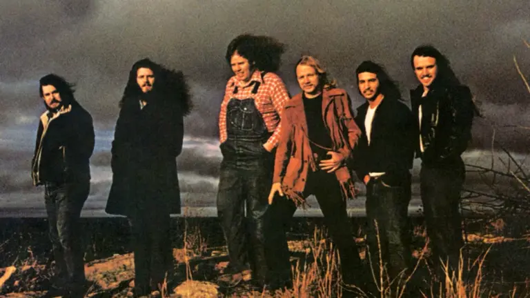 Kansas e a história de "Carry On Wayward Son"