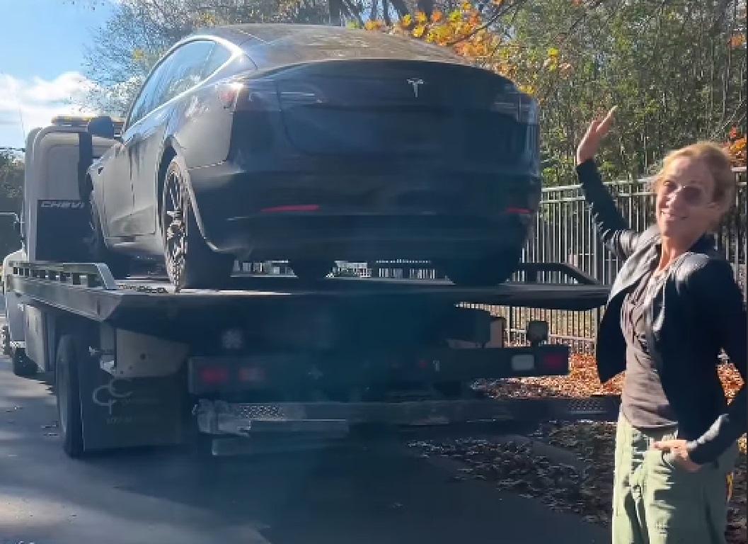 Sheryl Crow doa carro para ajudar programa musical