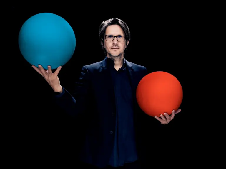 Steven Wilson, ícone da música progressiva e do Porcupine Tree, vem ao Brasil com show audacioso