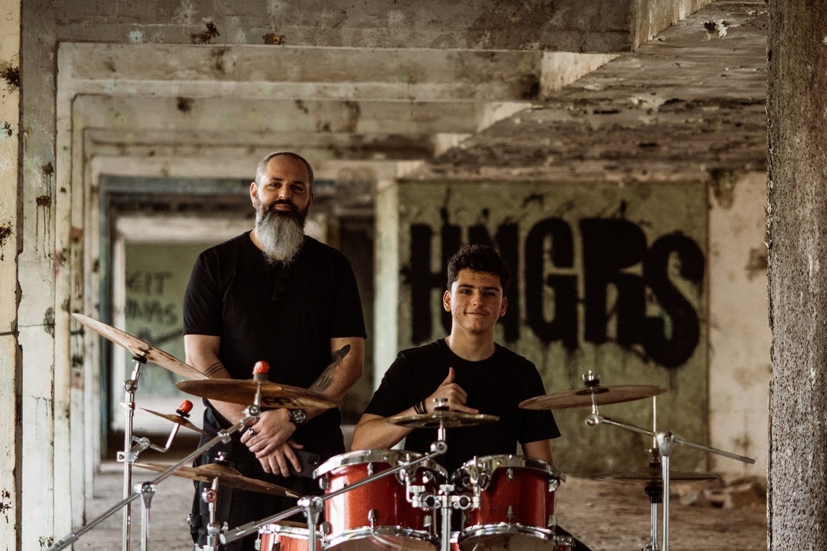 Hungrs: duo brasileiro de heavy metal libera seu álbum de estreia 