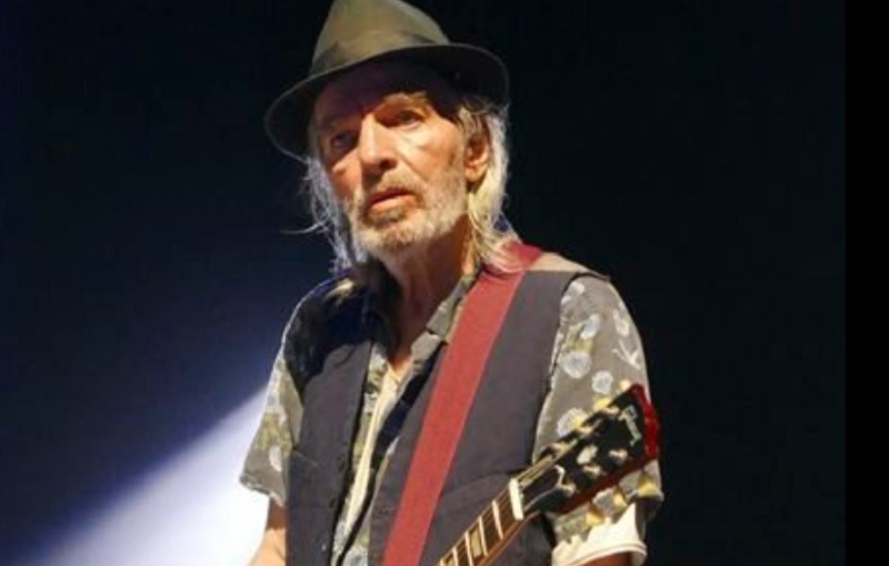 Brian James, guitarrista fundador do The Damned, morre aos 70 anos