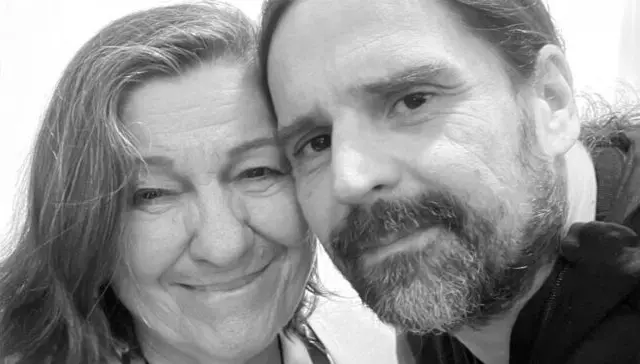 Andreas Kisser, do Sepultura, com a mãe Anna Maria