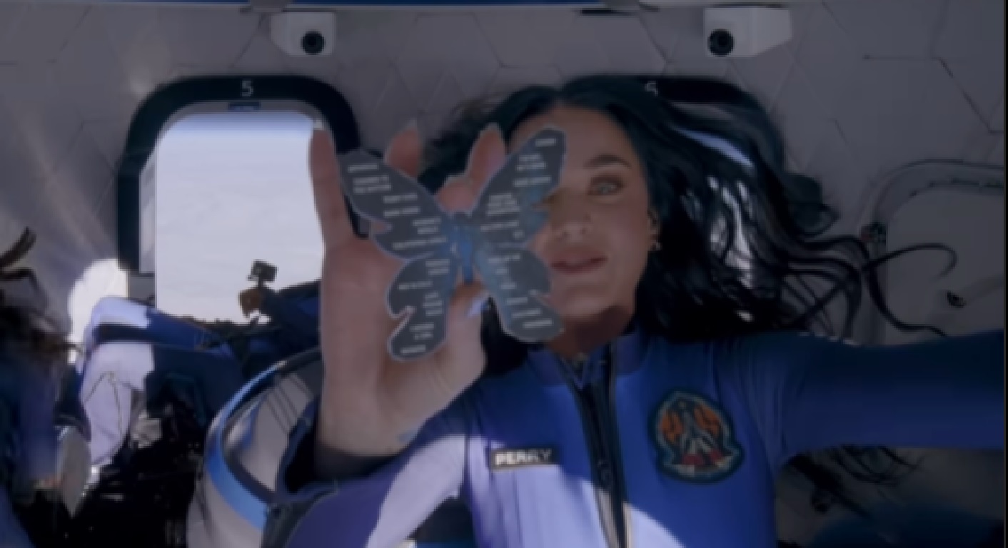 Katy Perry viaja ao espaço para divulgar turnê