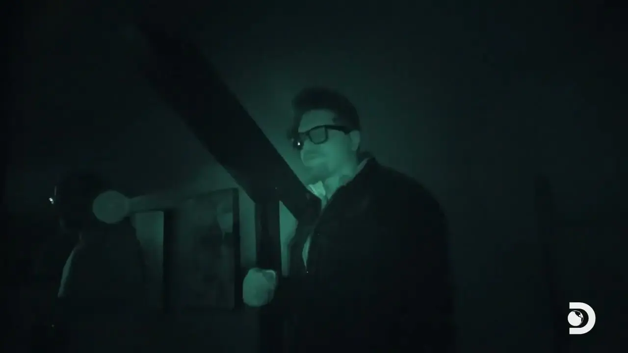 Vídeo: vocalista do KoRn tem experiência assustadora na série “Destino Paranormal” Vídeo: vocalista do KoRn tem experiência assustadora na série “Destino Paranormal”