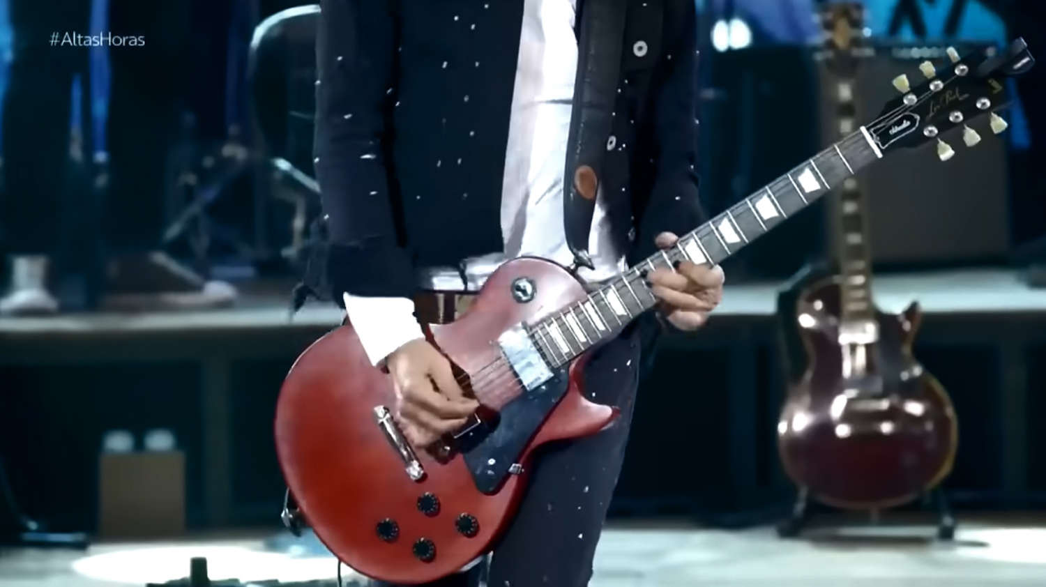 Luiz Caldas tocando Dire Straits no Altas Horas