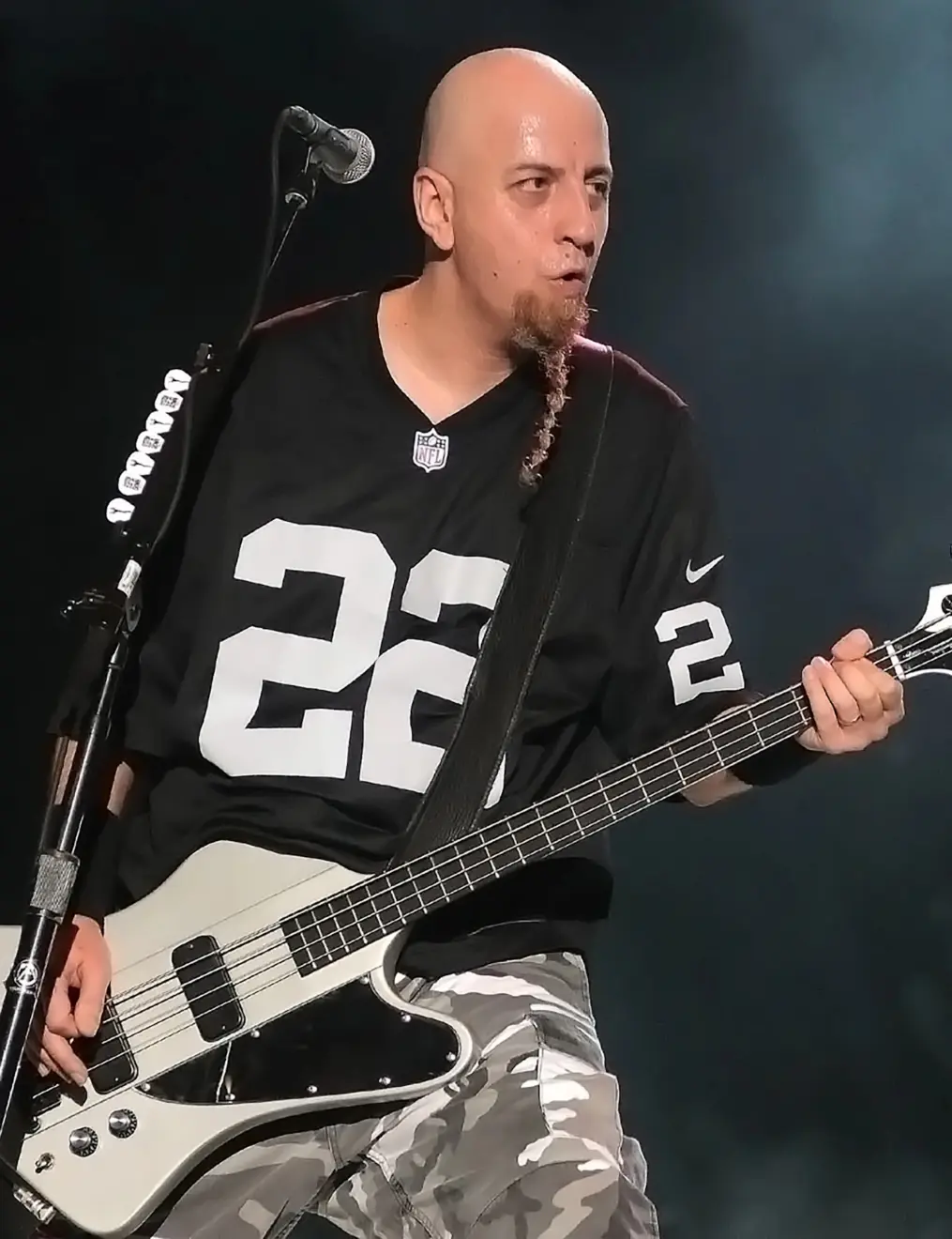 Shavo Odadjian com o System Of A Down no Rock In Rio 2015