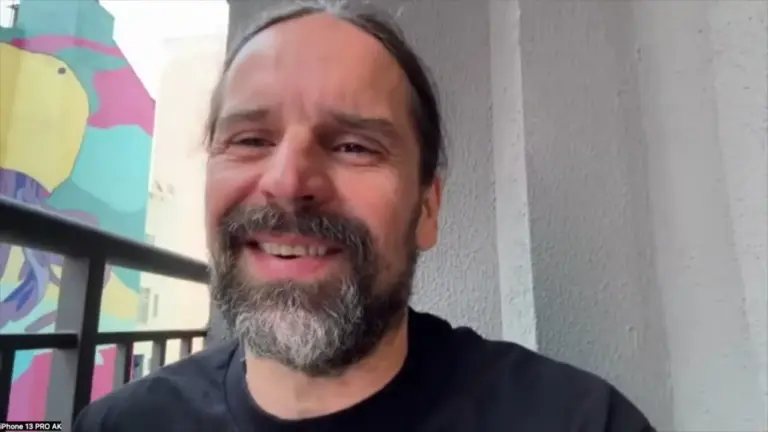 Andreas Kisser fala sobre possível participação dos Cavalera na turnê do Sepultura