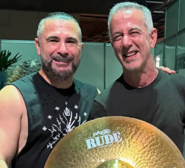 João Barone (Os Paralamas do Sucesso) celebra encontro com John Dolmayan