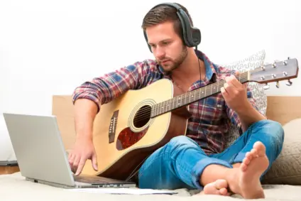 Como aprender a tocar violão mais rápido?