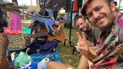 TXAI BAND reflete sobre arte, alianças ancestrais e o maior encontro indígena do Brasil