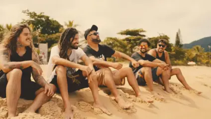 Bloco do Caos lança clipe de "Nosso Canto"