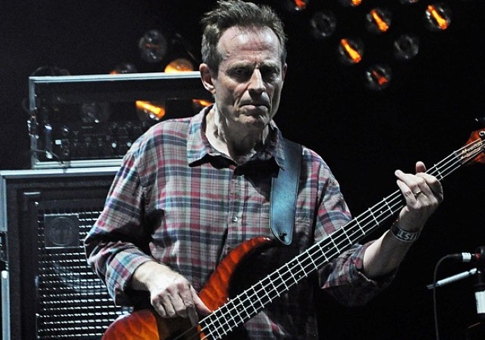 John Paul Jones, baixista do Led Zeppelin e Them Crooked Vultures