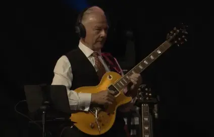 Robert Fripp, do King Crimson, revela que está se recuperando de um recente ataque cardíaco