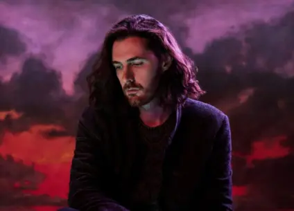 Hozier, em foto promocional