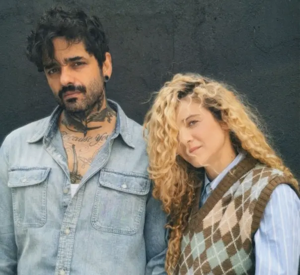 Lucas Silveira, da Fresno, e Karen Jonz