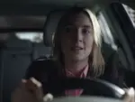 Talking Heads lança clipe para "Psycho Killer" estrelado por Saoirse Ronan