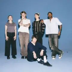 Banda Turnstile, em registro promocional