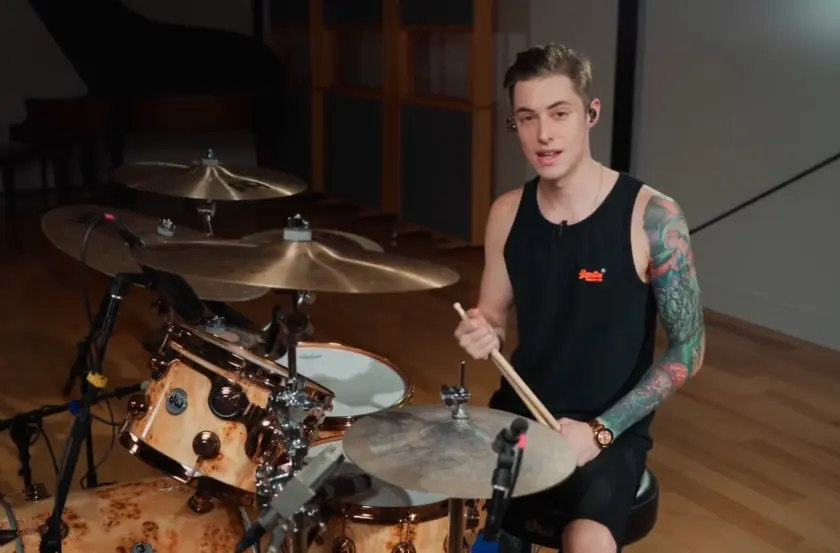 Baterista do Falling in Reverse é alvo de golpe com uso de IA