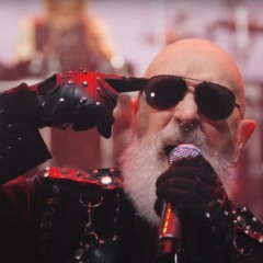 Judas Priest, frame do videoclipe de cover da faixa "War Pigs"