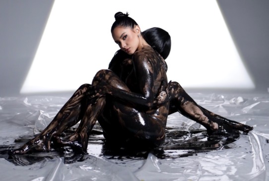 Júlia Rezende, Mundo ao Inverso