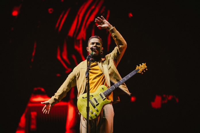 Natiruts faz último show para 50 mil pessoas em SP