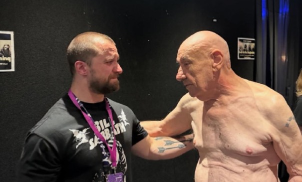 Eloy Casagrande se emociona ao encontrar Bill Ward em despedida do Black Sabbath: “mestre”