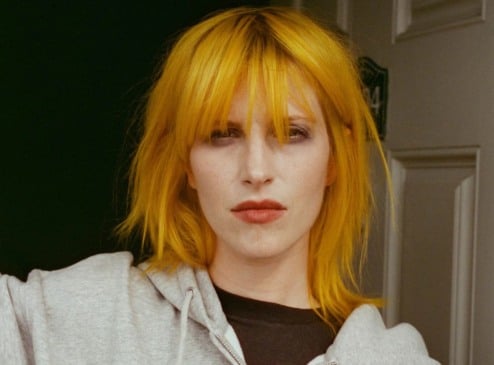 Hayley Williams lança novo disco de surpresa através de site secreto Hayley Williams lança novo disco de surpresa através de site secreto