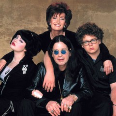 Ozzy Osbourne e sua família no reality The Osbournes