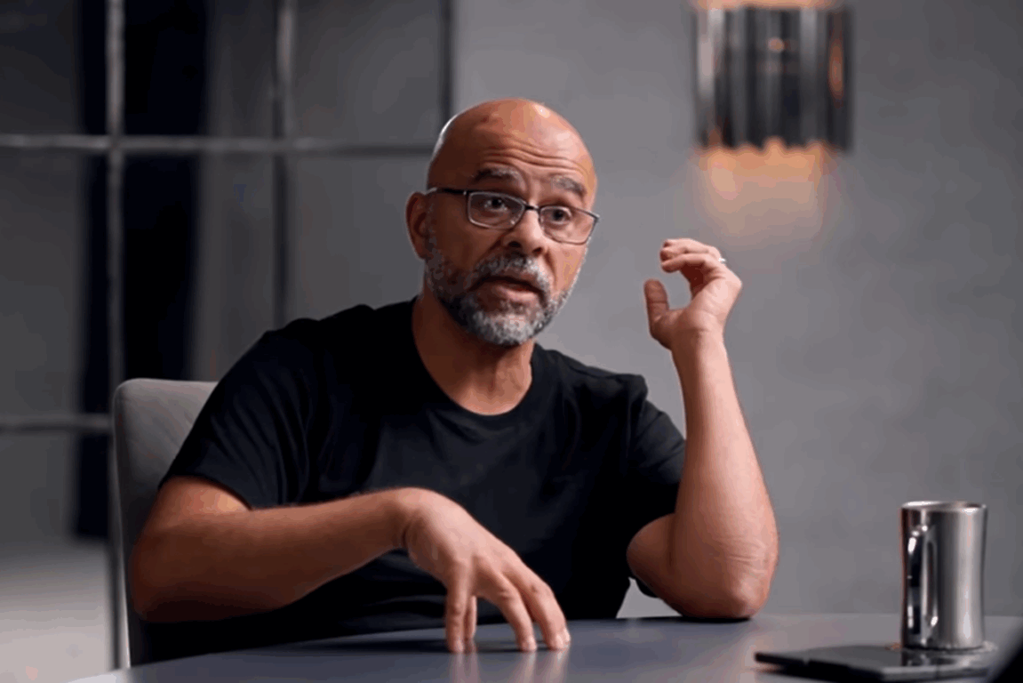 Mo Gawdat fala sobre distopia de IA