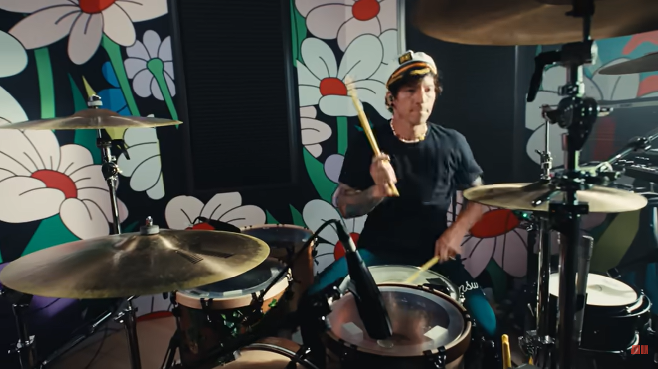Baterista do Twenty One Pilots faz cover de Metallica