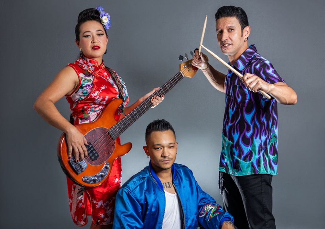 Los Clandestinos Trio lança novo single