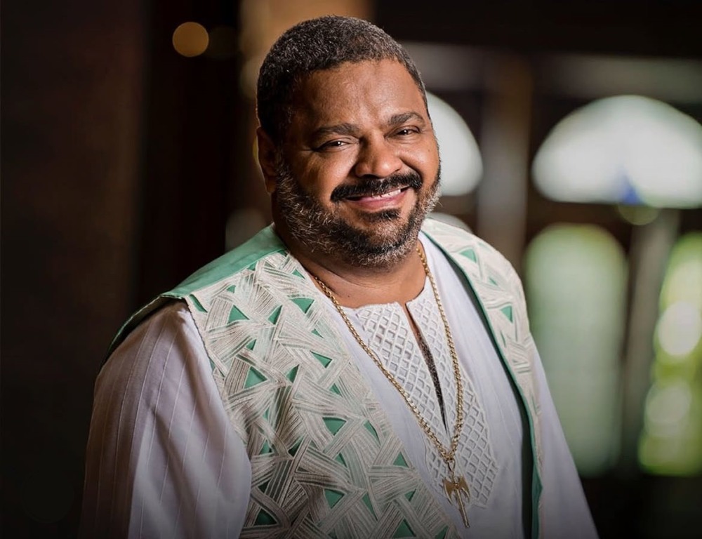 Por que serviram cerveja no velório de Arlindo Cruz?