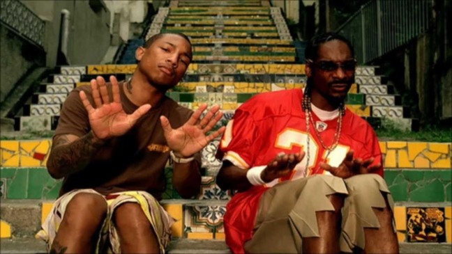 Clipe de Snoop Dogg e Pharrell no Rio de Janeiro está entre os melhores de Rap dos anos 2000