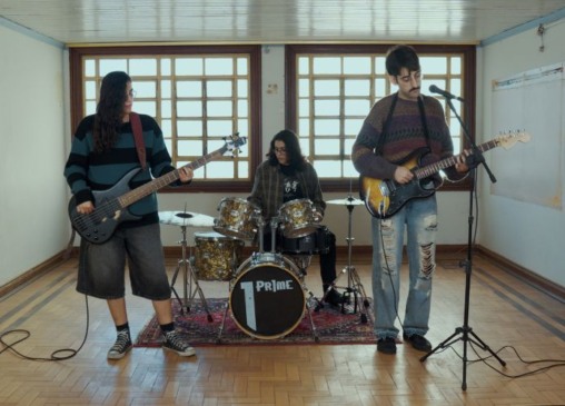 Memórias de Ontem em still do videoclipe da faixa “Translúcido”