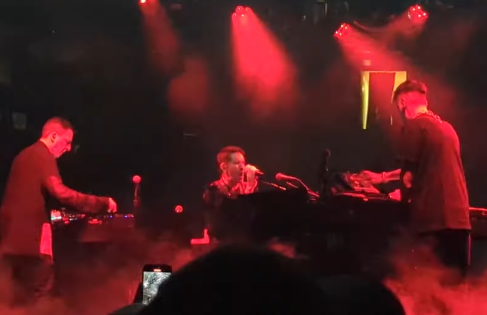 Nine Inch Nails faz seu primeiro show após o retorno de Josh Freese - assista aos vídeos