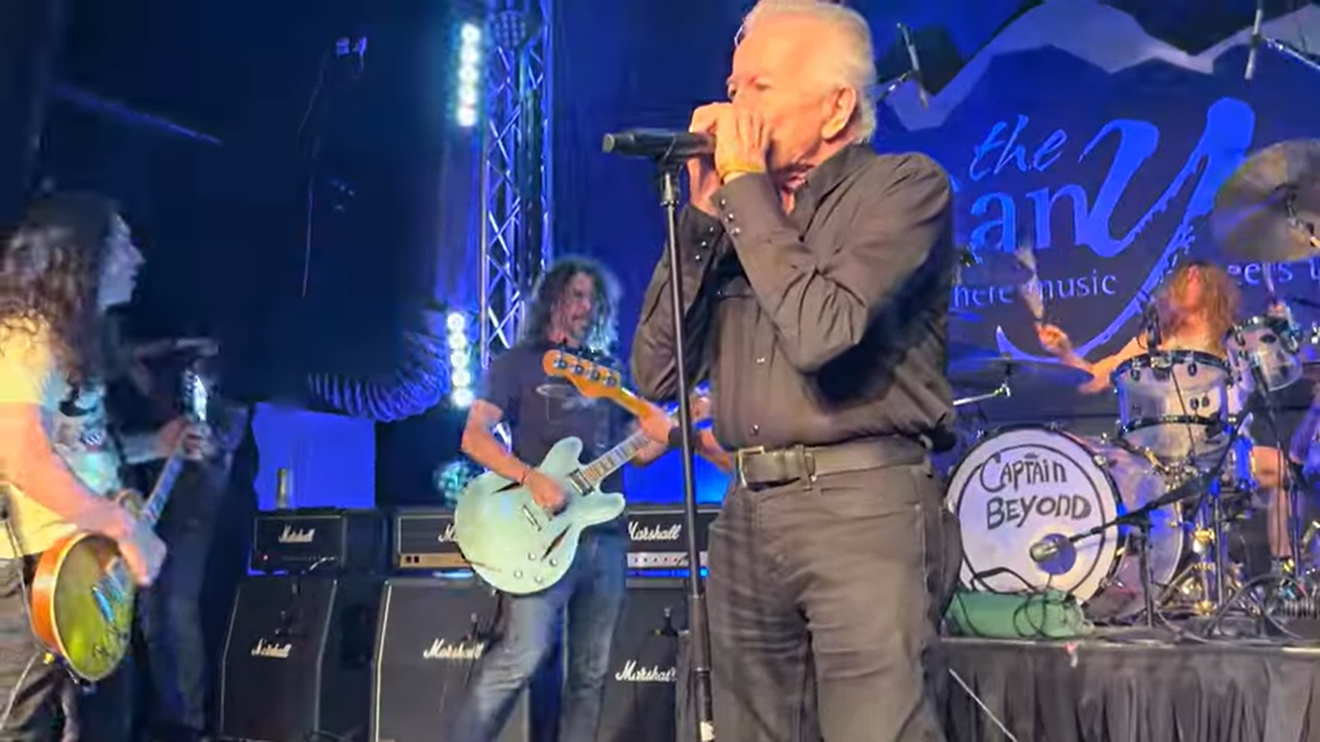 Filho de Taylor Hawkins reúne lendas do Rock em show