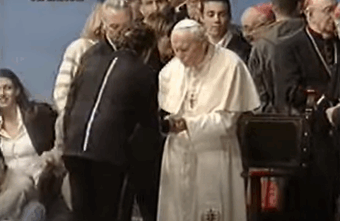 O dia em que Bob Dylan tocou para o Papa