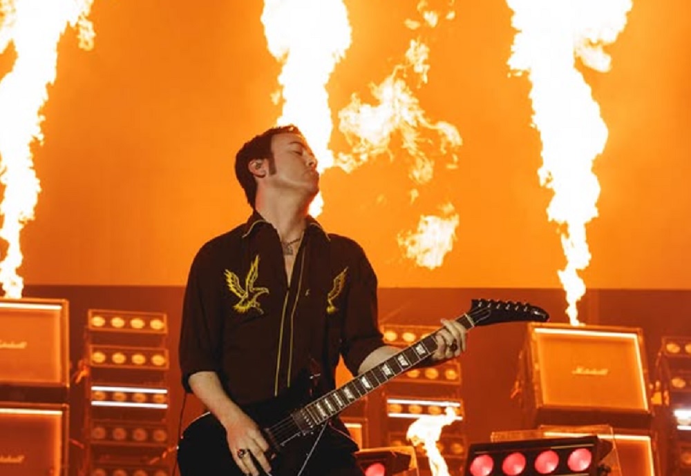 Guitarrista do Green Day visitou 37 lojas de discos no Brasil