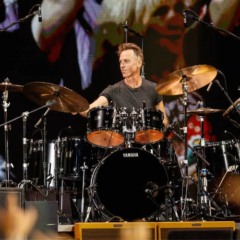Matt Cameron no palco