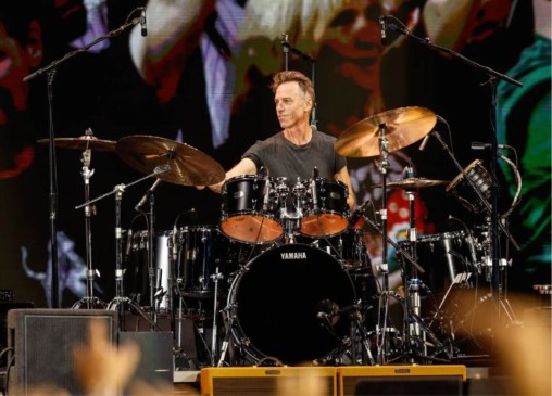 Matt Cameron no palco