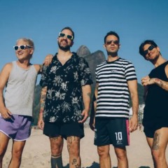 Meu Funeral explora novas sonoridades mas mantém suas letras ácidas e bem-humoradas no disco "EMPACOTADO"