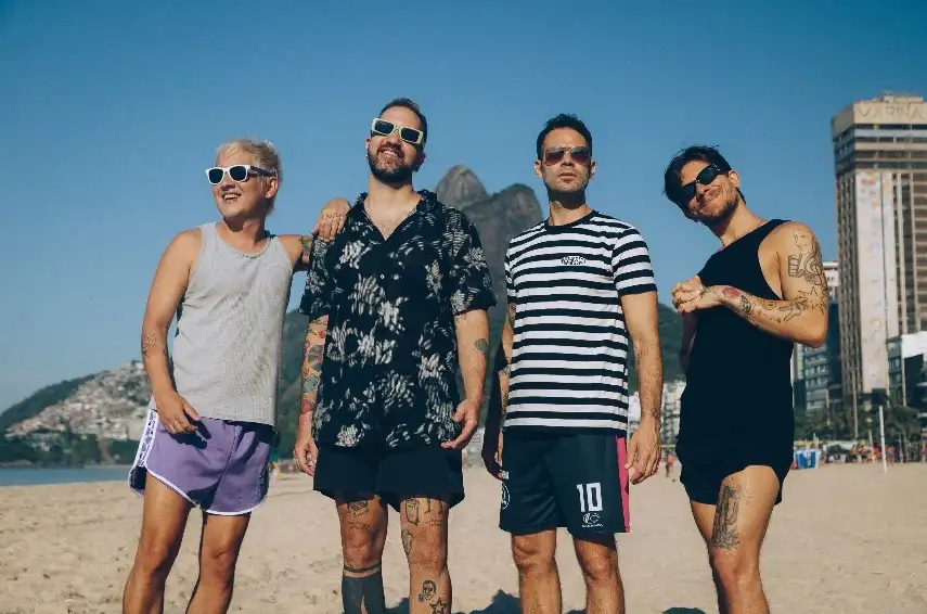 Meu Funeral explora novas sonoridades mas mantém suas letras ácidas e bem-humoradas no disco "EMPACOTADO"