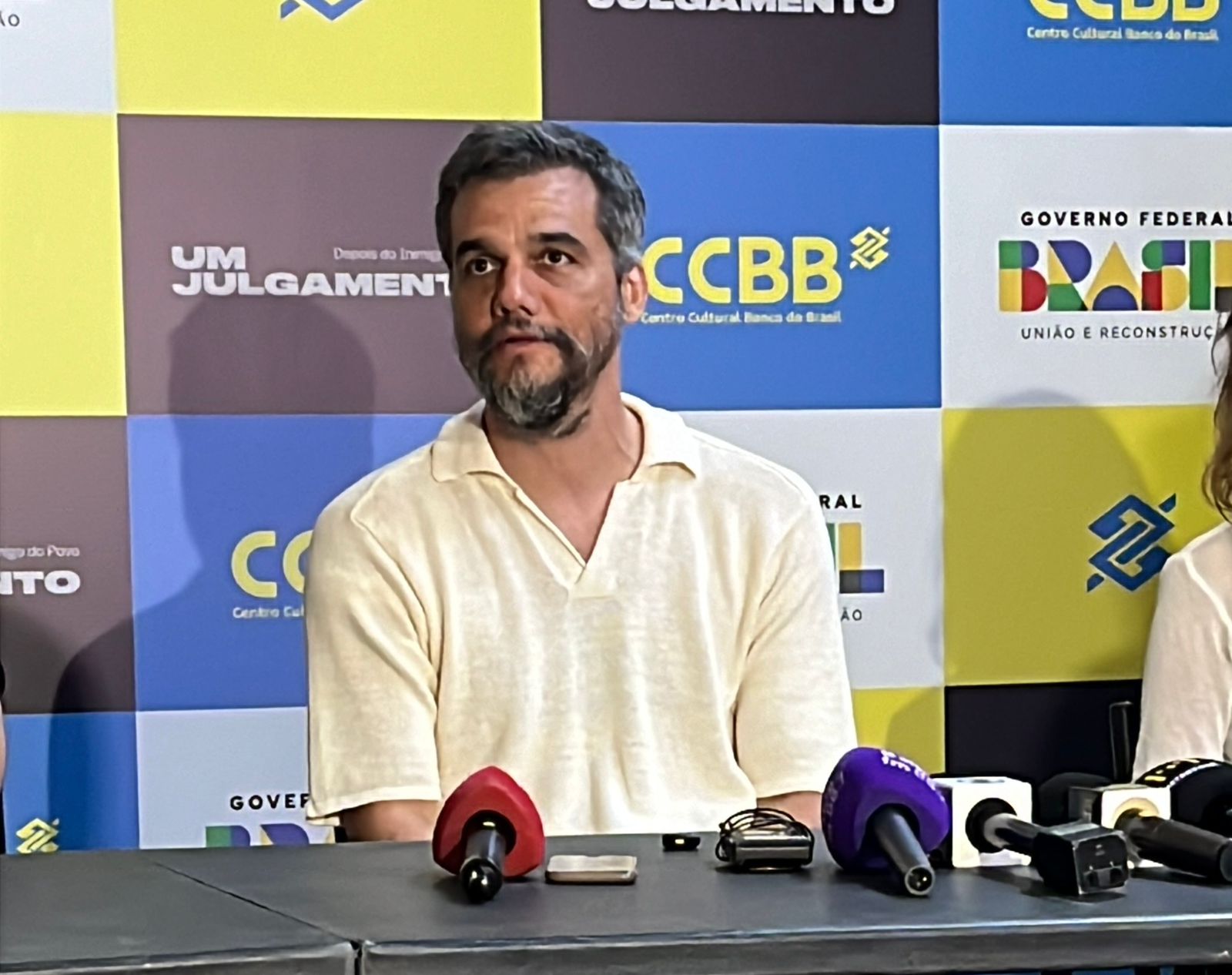 Wagner Moura opina sobre a necessidade de posicionamento político de artistas